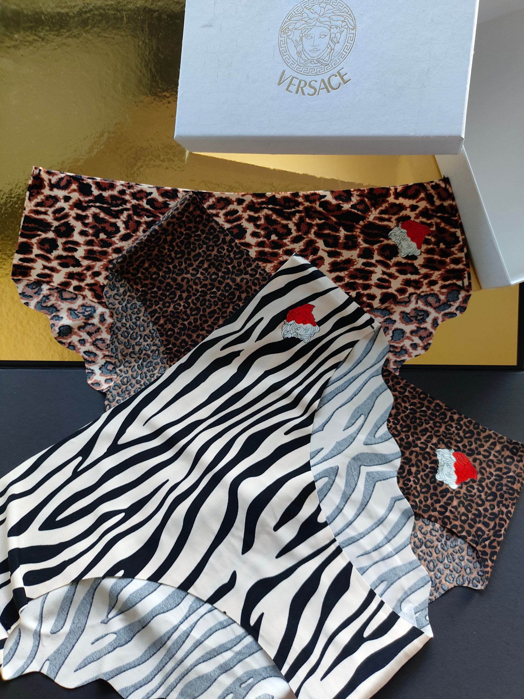  VERSACE 范思哲
S 120-140斤
M 140-160斤
L 160-180斤
XL 180