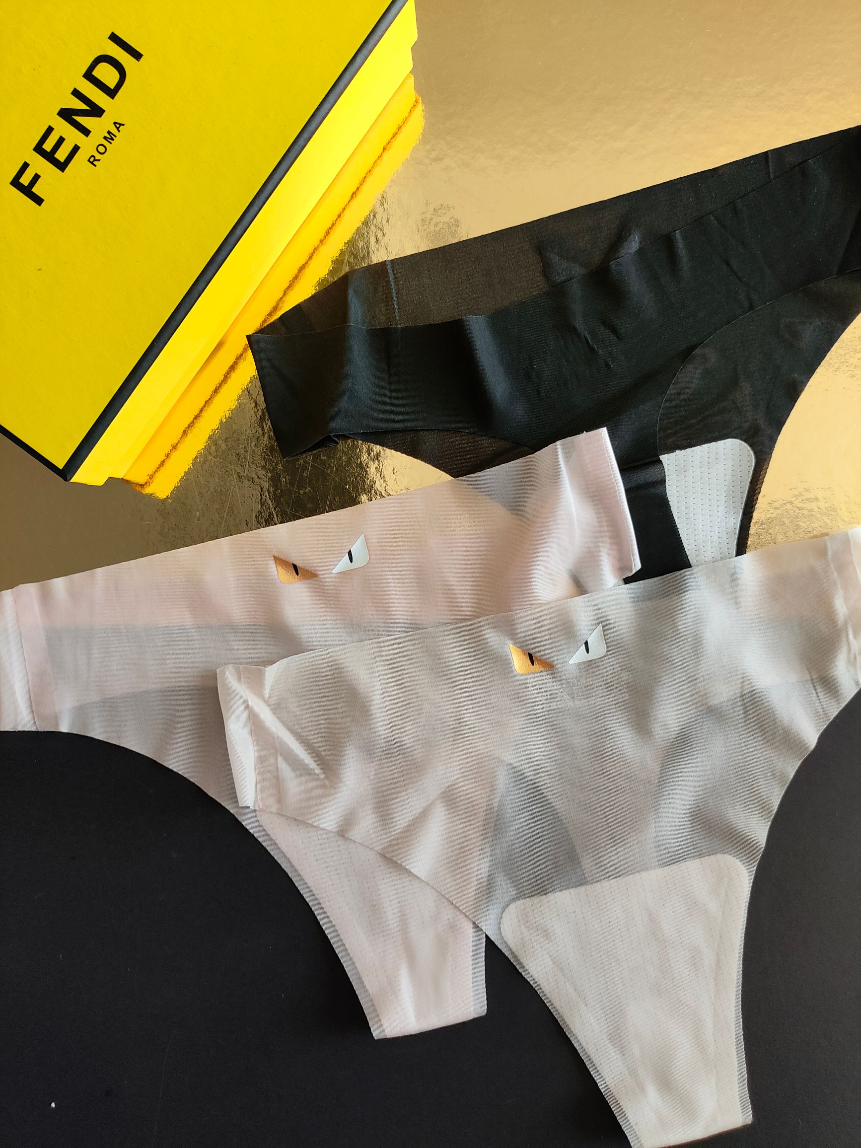 FENDI 芬迪M 建议80-100斤L 建议100-120斤XL建议120-140斤冰丝超薄