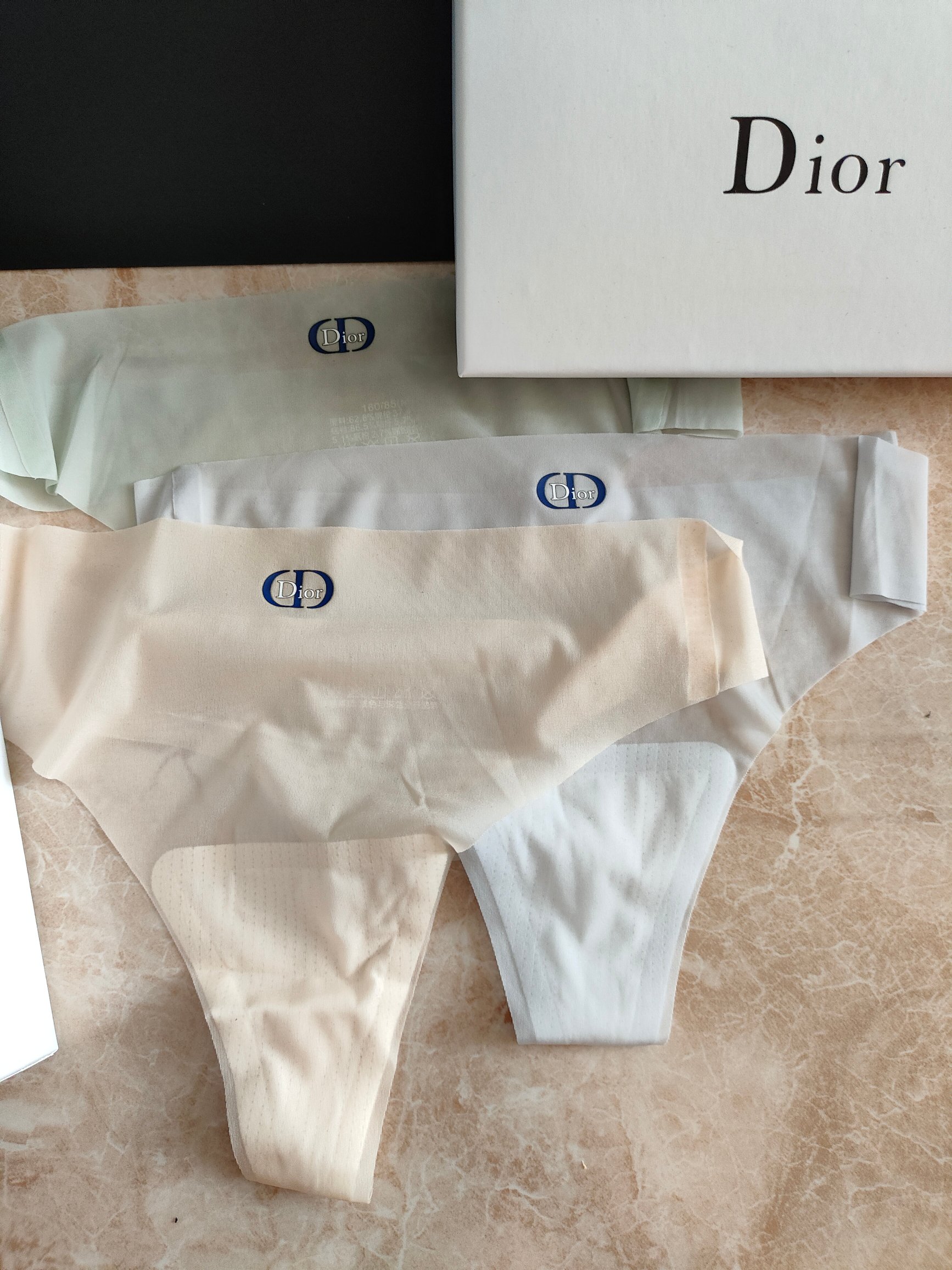 DIOR 迪奥M 建议80-100斤L 建议100-120斤XL 建议120-140斤冰丝超薄