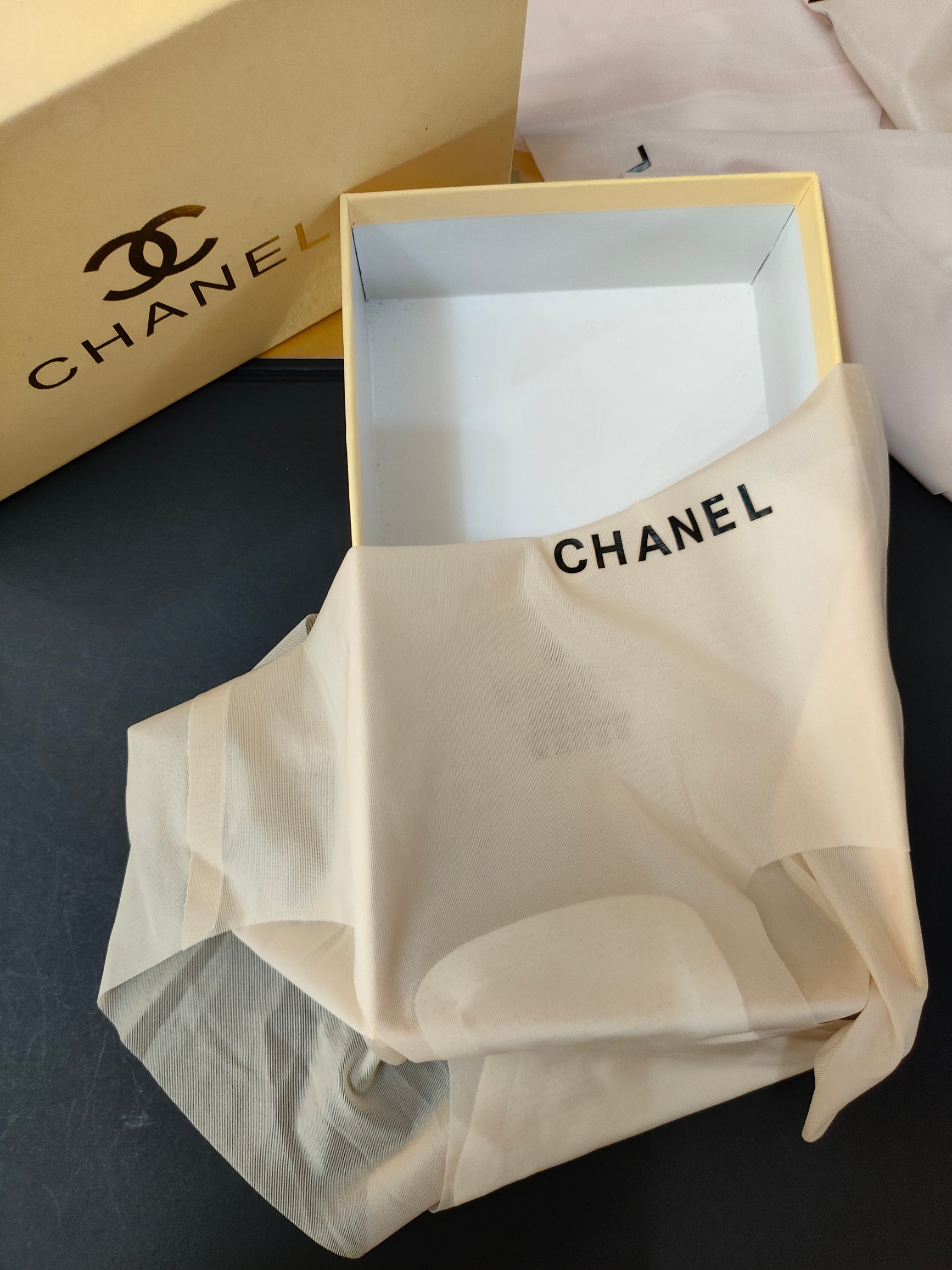 CHANEL 香奈儿M 建议80-100斤L 建议100-120斤XL 建议120-140斤冰丝超薄