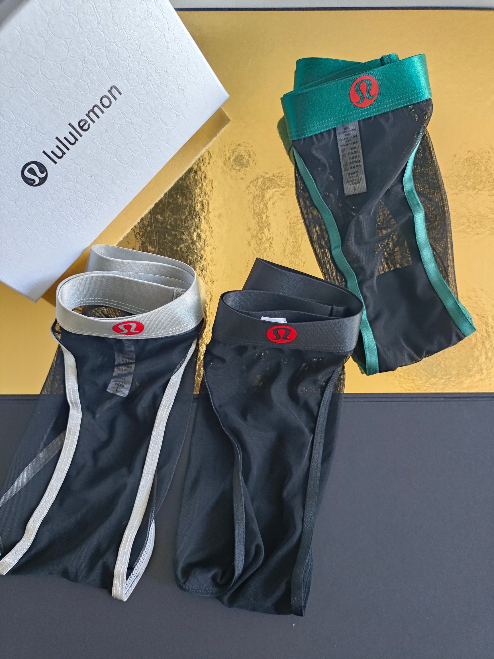 luluemon 露露M 80-100斤L 100-120斤XL 120-140斤雷丝