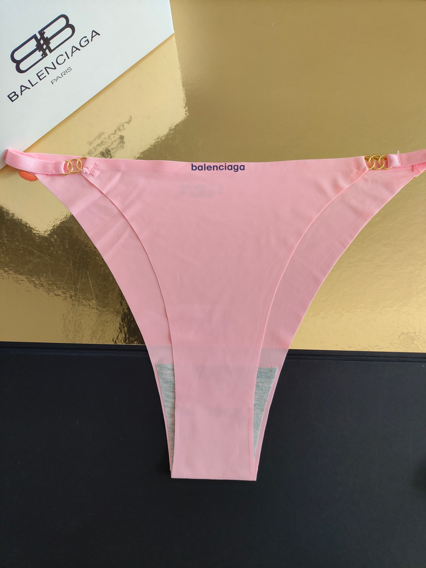 Balenciaga巴黎世家M 建议75-100斤L 建议100-120斤XL建议120-135斤冰丝