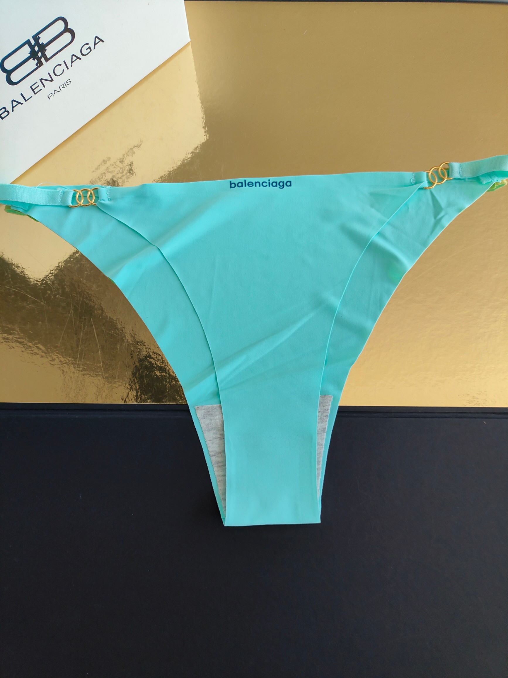 Balenciaga巴黎世家M 建议75-100斤L 建议100-120斤XL建议120-135斤冰丝