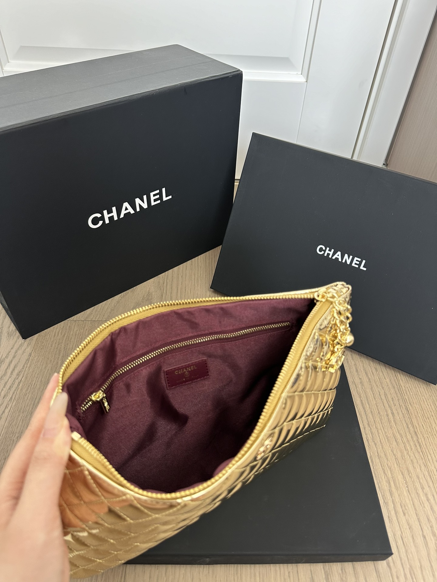Chanel 𝘾𝙃𝘼𝙉𝙀𝙇 𝙄𝙋𝘼𝘿 手拿包