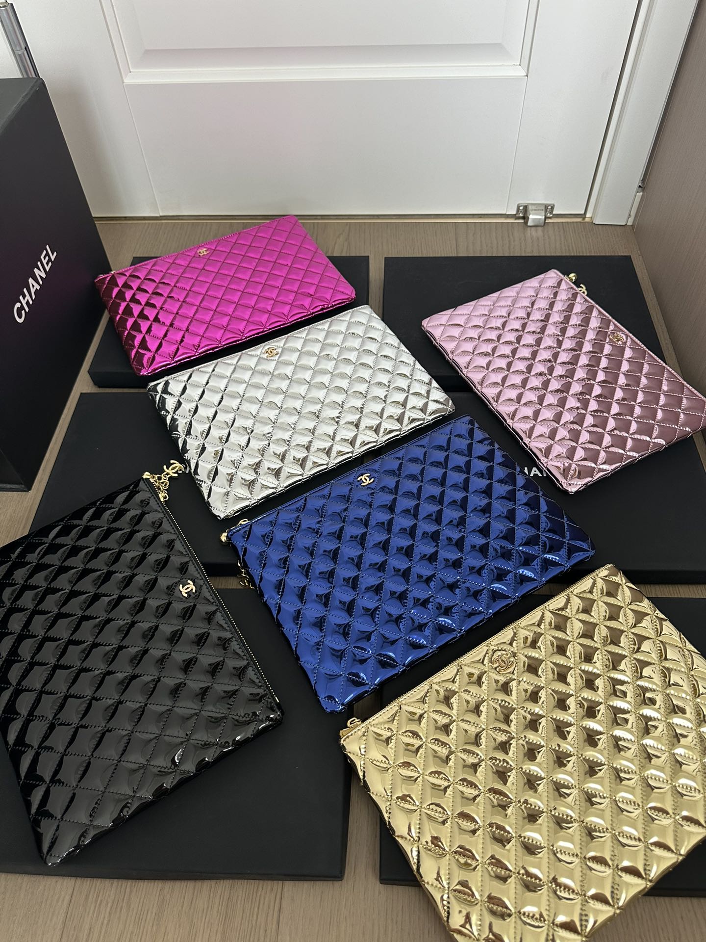 Chanel 𝘾𝙃𝘼𝙉𝙀𝙇 𝙄𝙋𝘼𝘿 手拿包