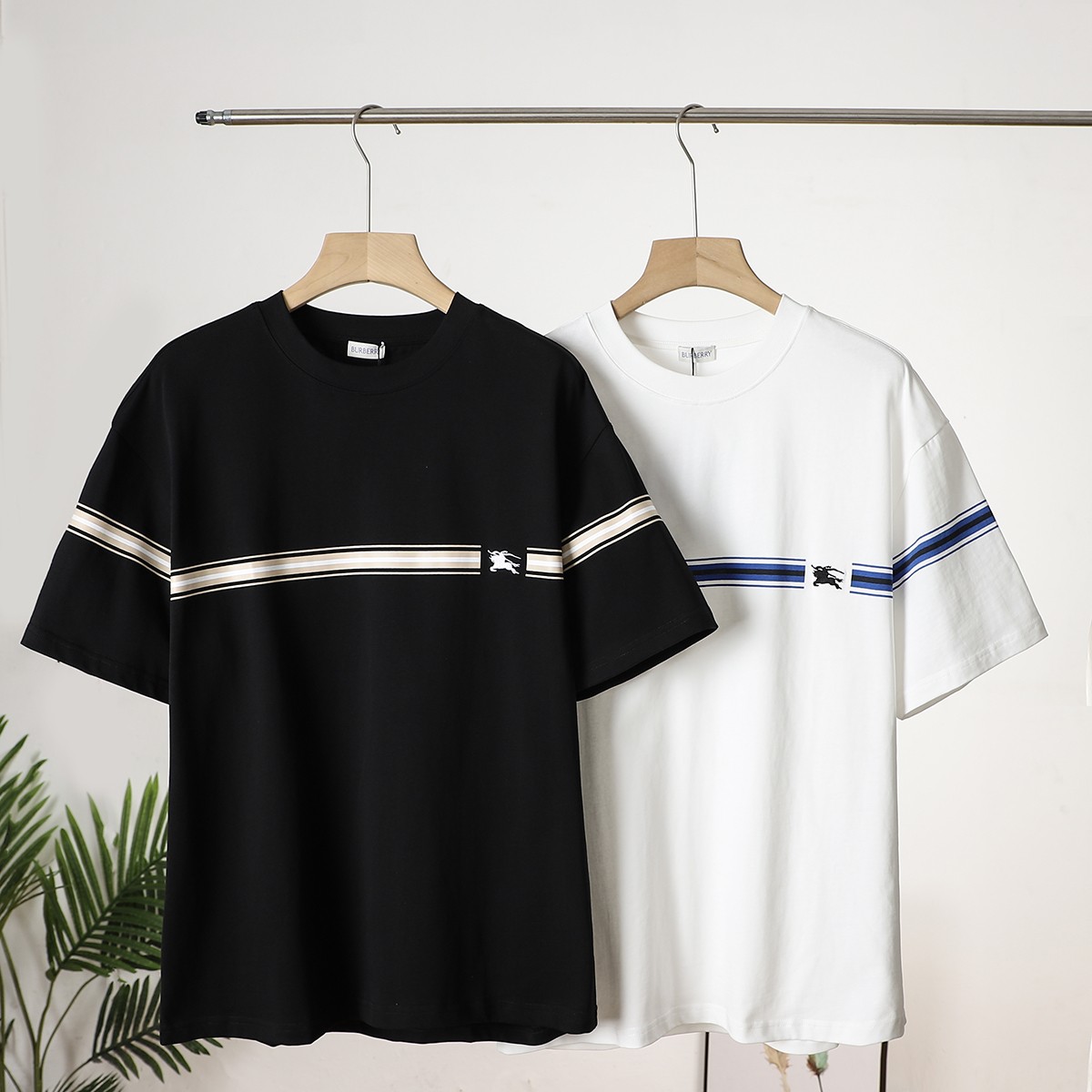 So kaufen Sie Replik Shop
 Burberry Kleidung T-Shirt Schwarz Weiß Stickerei Unisex Baumwolle Kurzarm