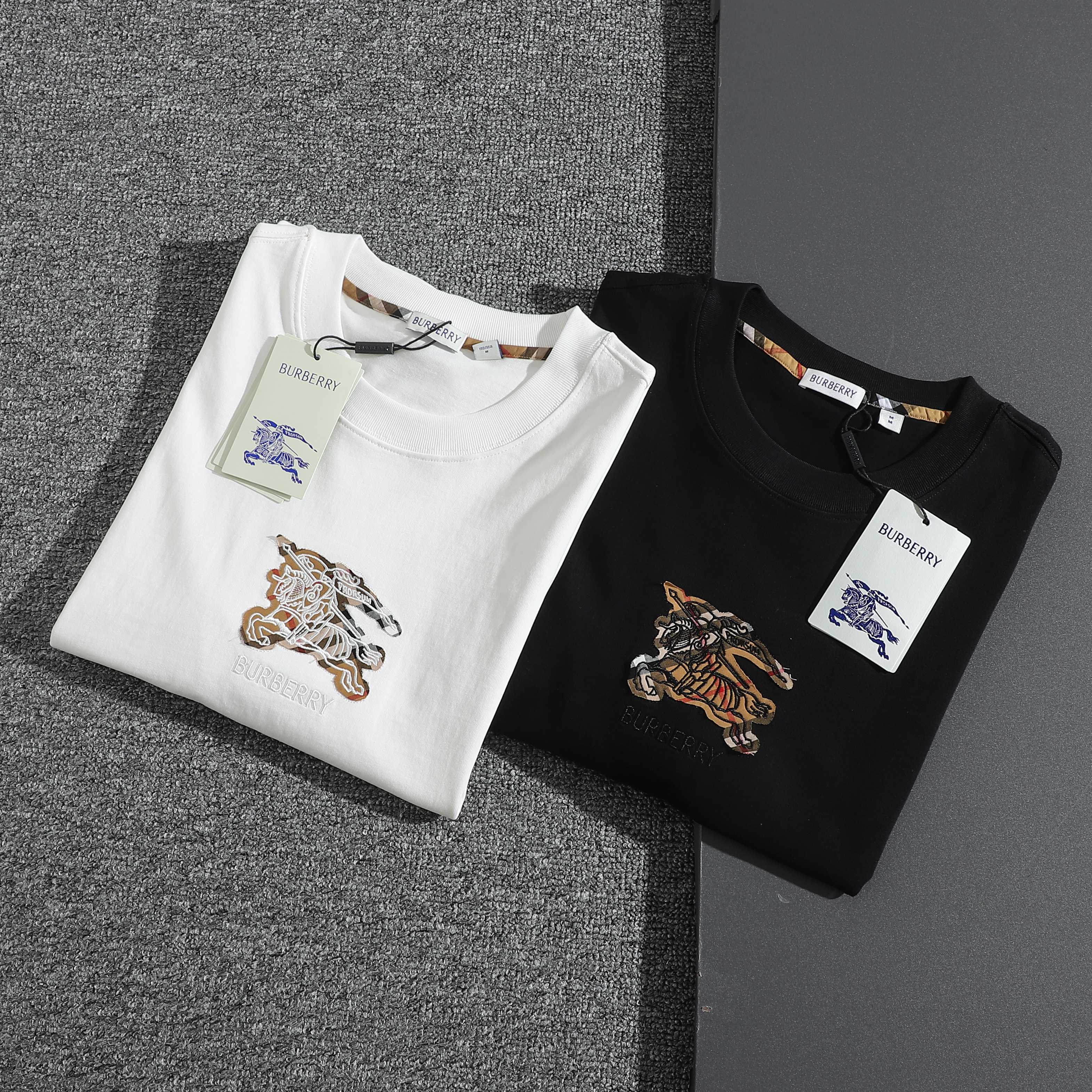 Alternative view of Burberry T-Shirt 06710