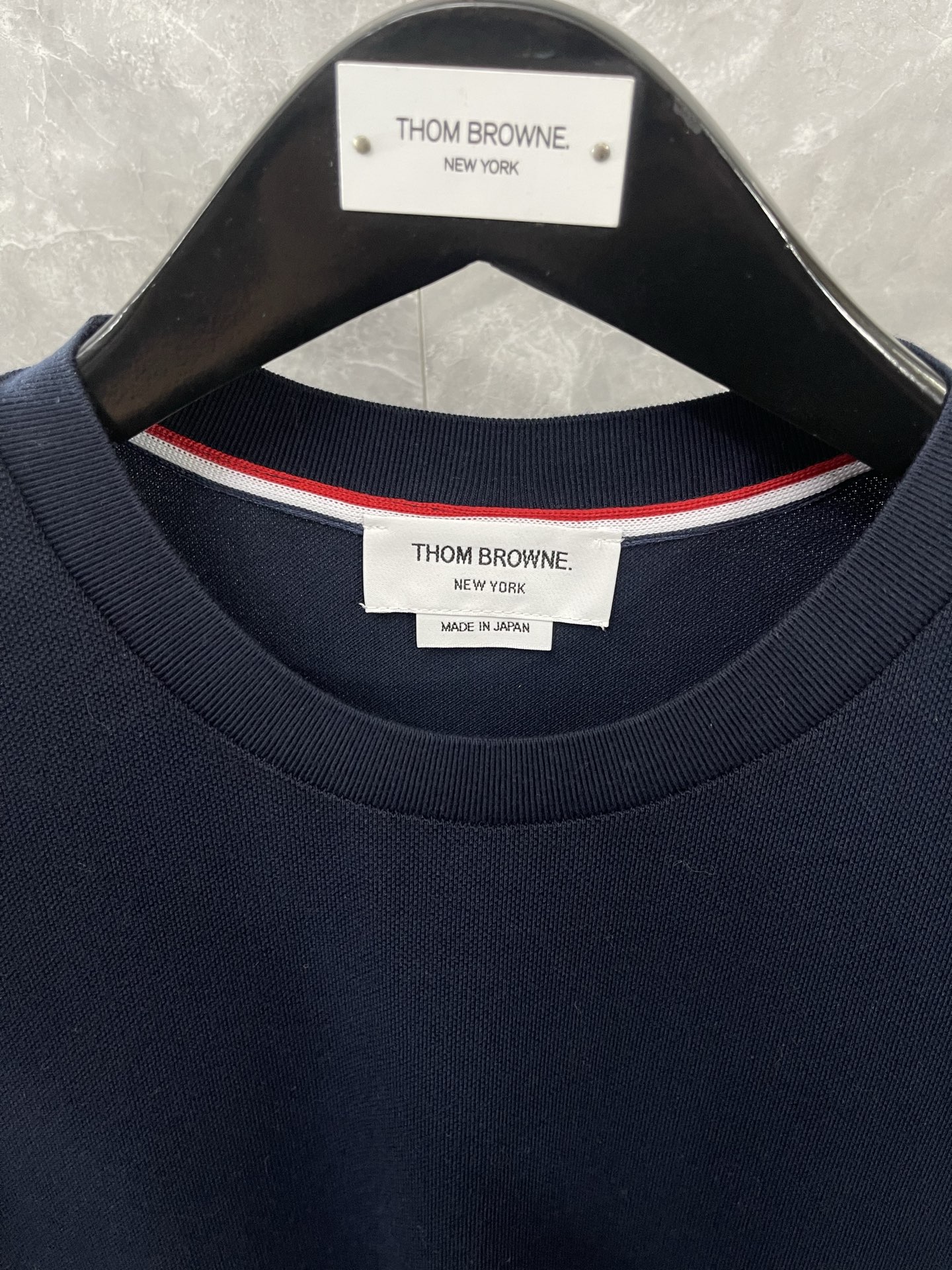 Футболка темно-синяя с полосами на рукаве Thom Browne