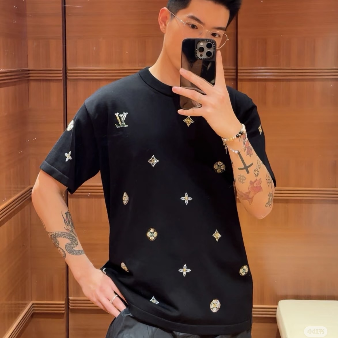 Louis Vuitton LV 烫钻LOGO短袖
