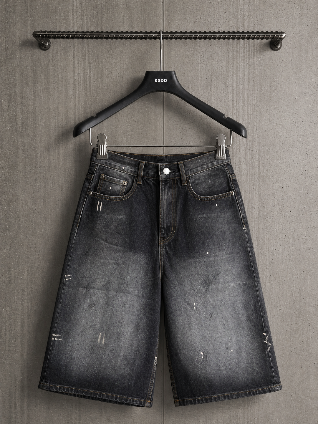 Acne Studios ACNE 泼墨洗水做旧直筒牛仔短裤