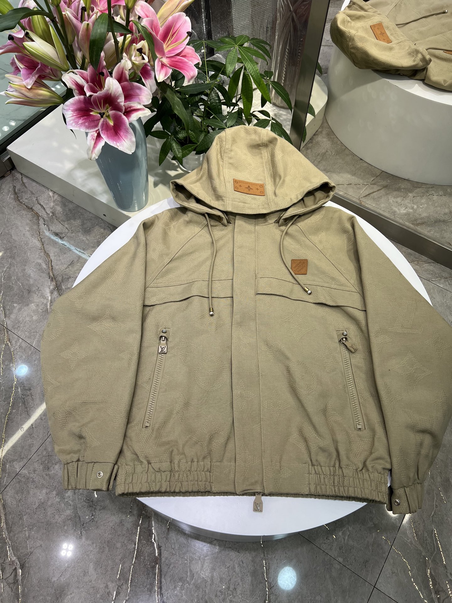 NO:511989,Lv | Autumn Jacket | High-end Top Restore Quality -3,,louis vuitton,jackets & coats,alexander wang19860909Lv ｜秋款夹克｜高版本顶级还原品质 -3,,louis vuitton,jackets & coats,alexander wang,Men's clothing