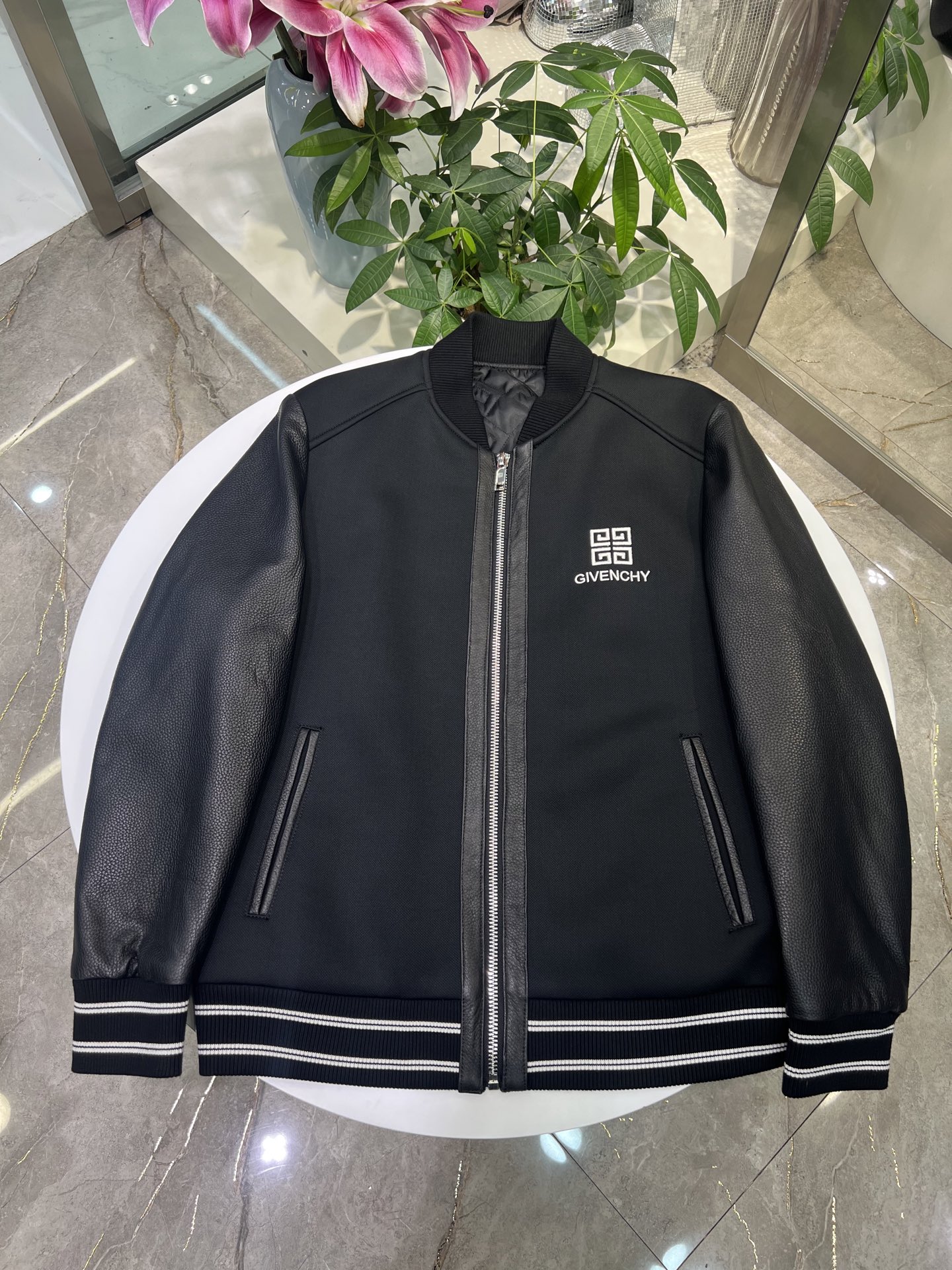 NO:511971,Givenchy | Autumn leather jacket | High-end top-level restoration quality -3,, givennchy,leather jacket,alexander wang19860909纪梵希 ｜秋款皮衣｜高版本顶级还原品质 -3,,givenchy,leather jacket,alexander wang,Men's clothing