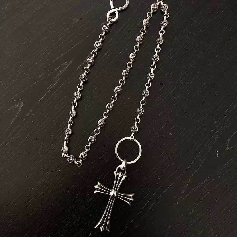 NO:879610,Best-selling fashion hip-hop versatile cross flower ball lobster buckle large cross accessories long pants chain bag, fine jewelry19860909畅销时尚嘻哈百搭十字花球龙虾扣大十字架配饰长条裤链包,饰品精品,Jewelry