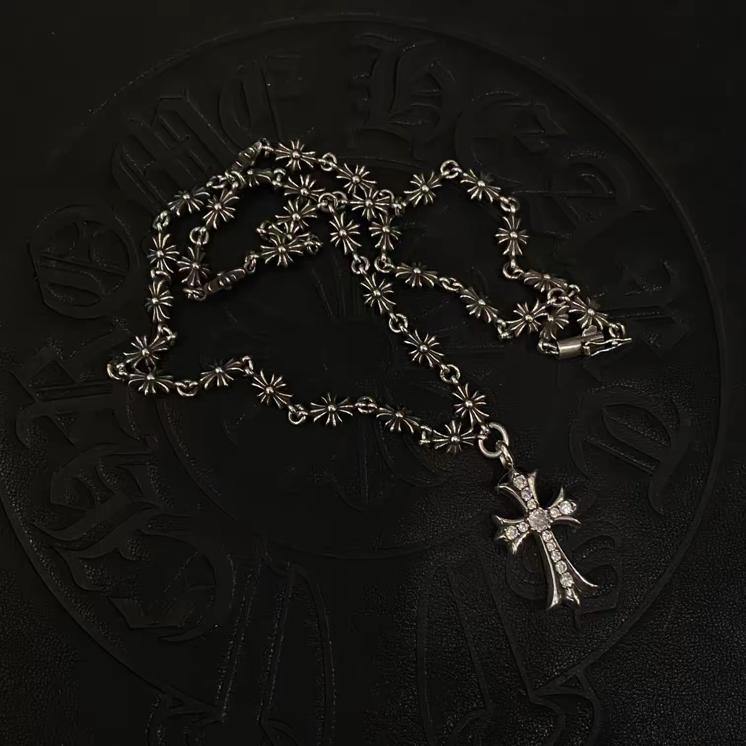 NO:896070,tinye cross necklace cross flower set chain classic European and American retro personalized sweater chain, jewelry boutique, sweaters, necklace19860909tinye十字架项链十字花套链经典款欧美复古个性毛衣链,饰品精品,sweaters,necklace,Jewelry