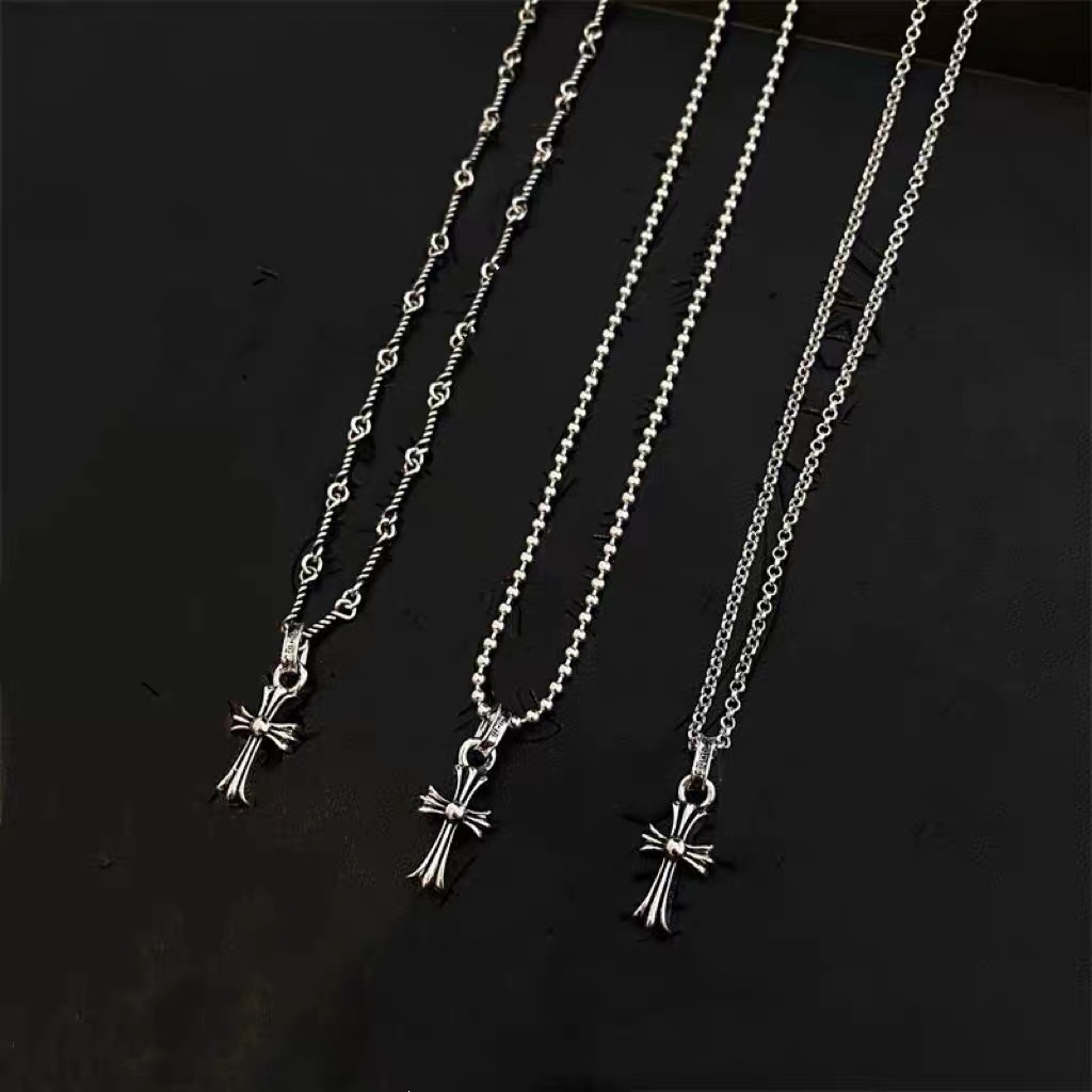 NO:896081,mini cross necklace with diamond pendant, personalized punk European and American retro trend clavicle chain for men and women, jewelry boutique, necklace19860909mini十字架项链镶钻吊坠个性朋克欧美复古潮流男女款锁骨链,饰品精品,necklace,Jewelry