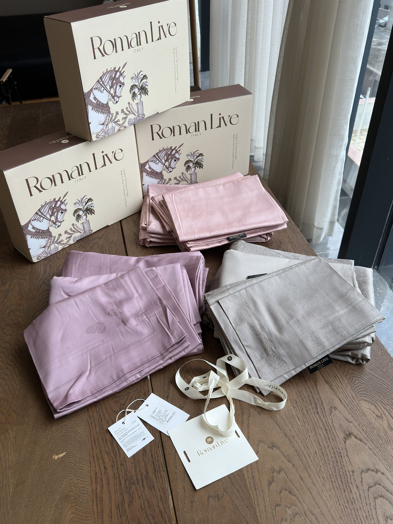 RomanLive "Miss Dior" Long-Staple Cotton Jacquard 4-Piece Bedding Set - Comprehensive