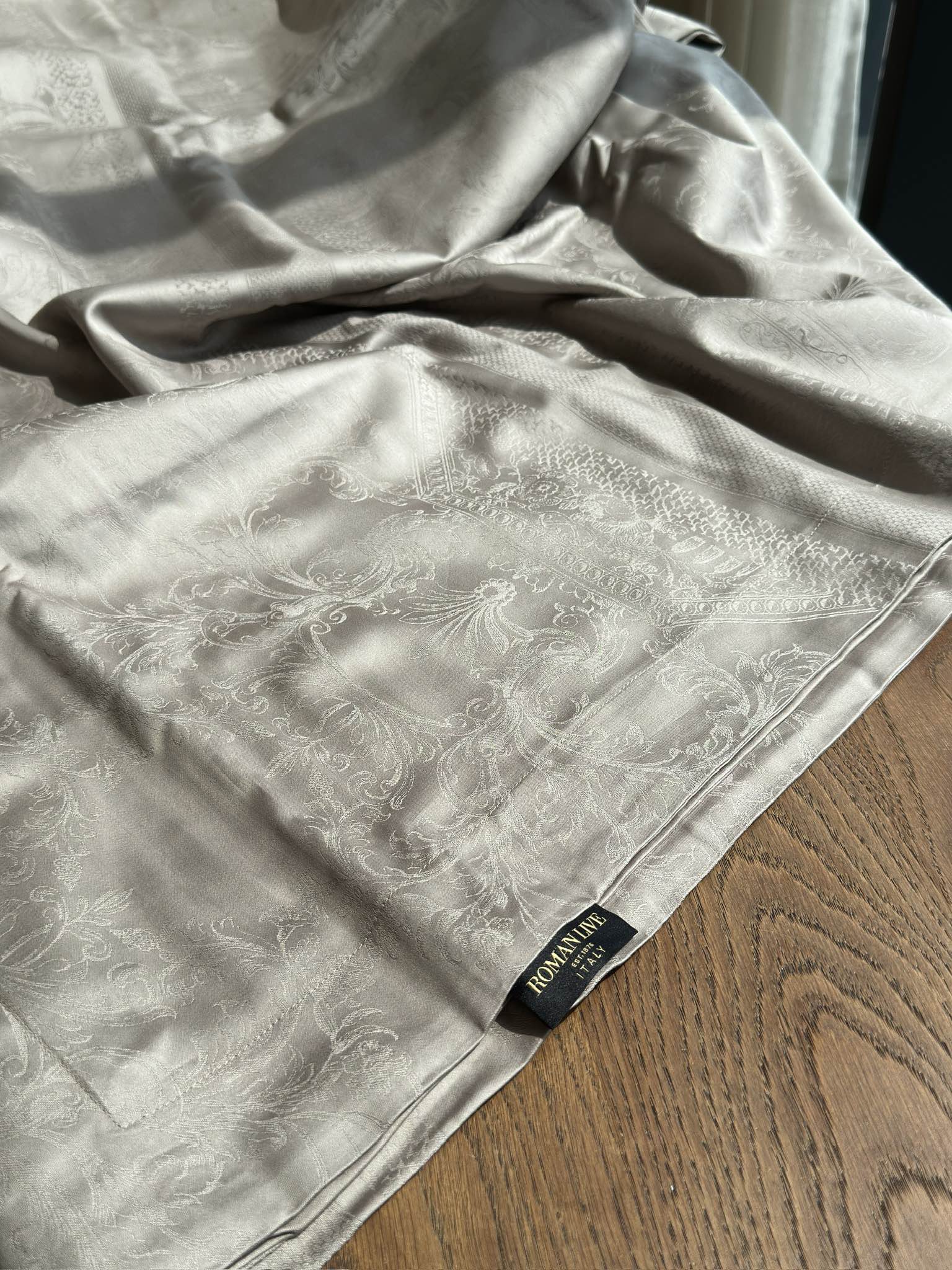 For the "MissDior" collection - Comprehensive