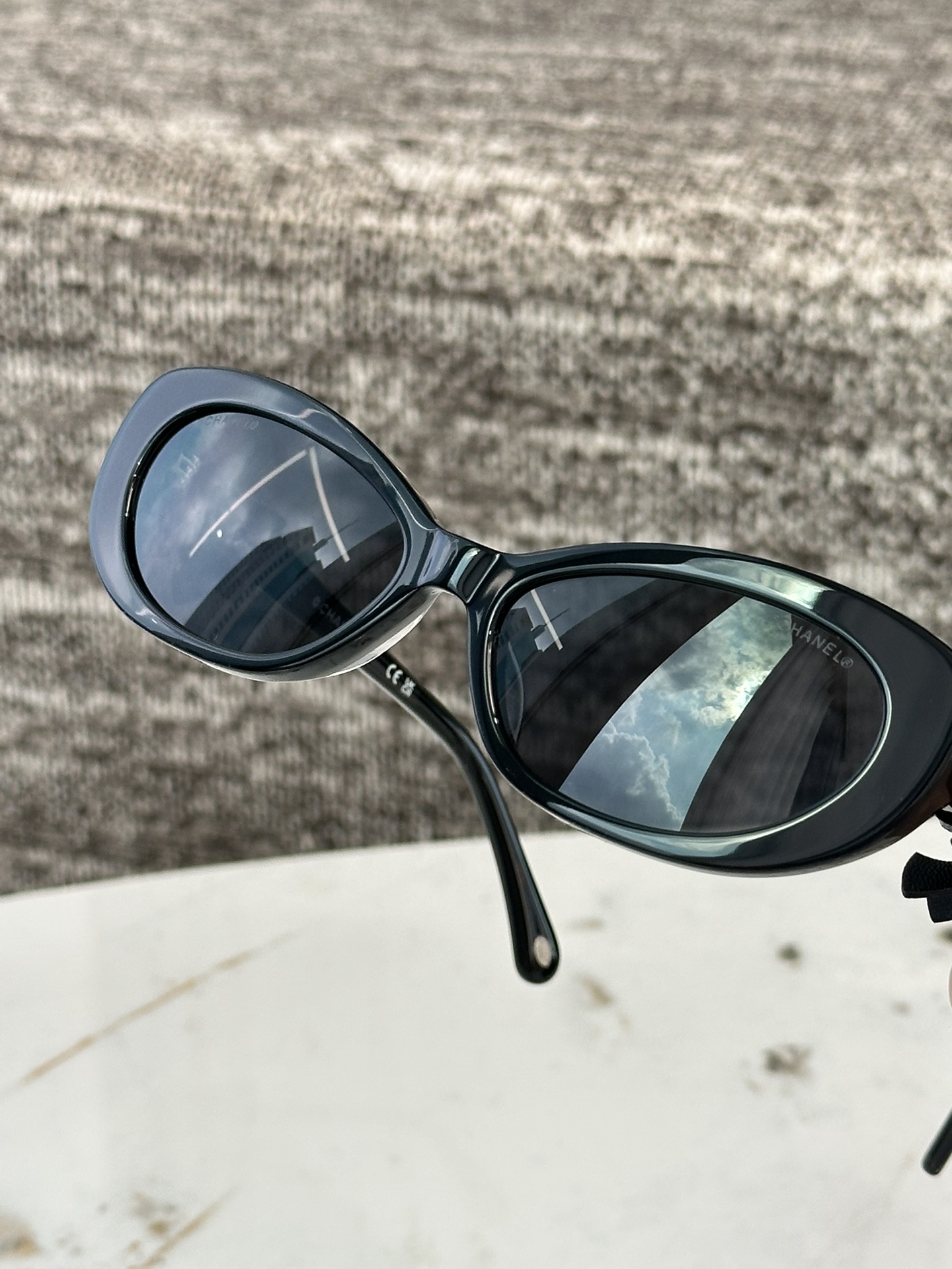 NO:810737,Appreciate the glasses themselves. Have a good look at what they are like after buying or selling them. Chaopin Department Store19860909欣赏下眼镜本身 卖过买过的好好看看z的是怎样的,潮品百货,accessory
