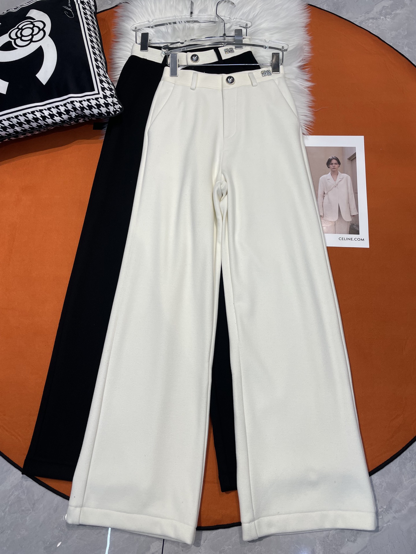 Stylish Women’s Suit with High-Quality Support and Sanctuary Packaging - 图片 4