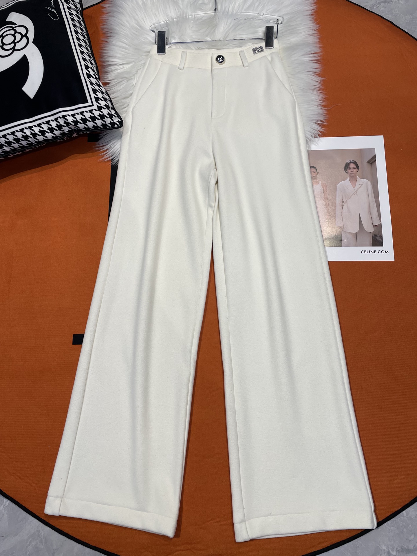 Stylish Women’s Suit with High-Quality Support and Sanctuary Packaging - 图片 2