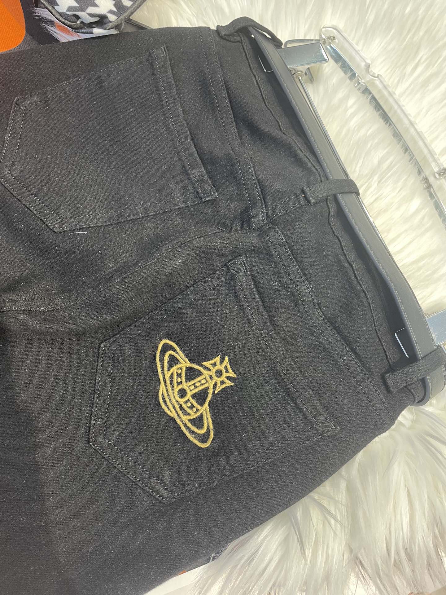 “High-end Women’s Clothes: West Queen Style with Trumpet Pants for Leg Modification” - 图片 5