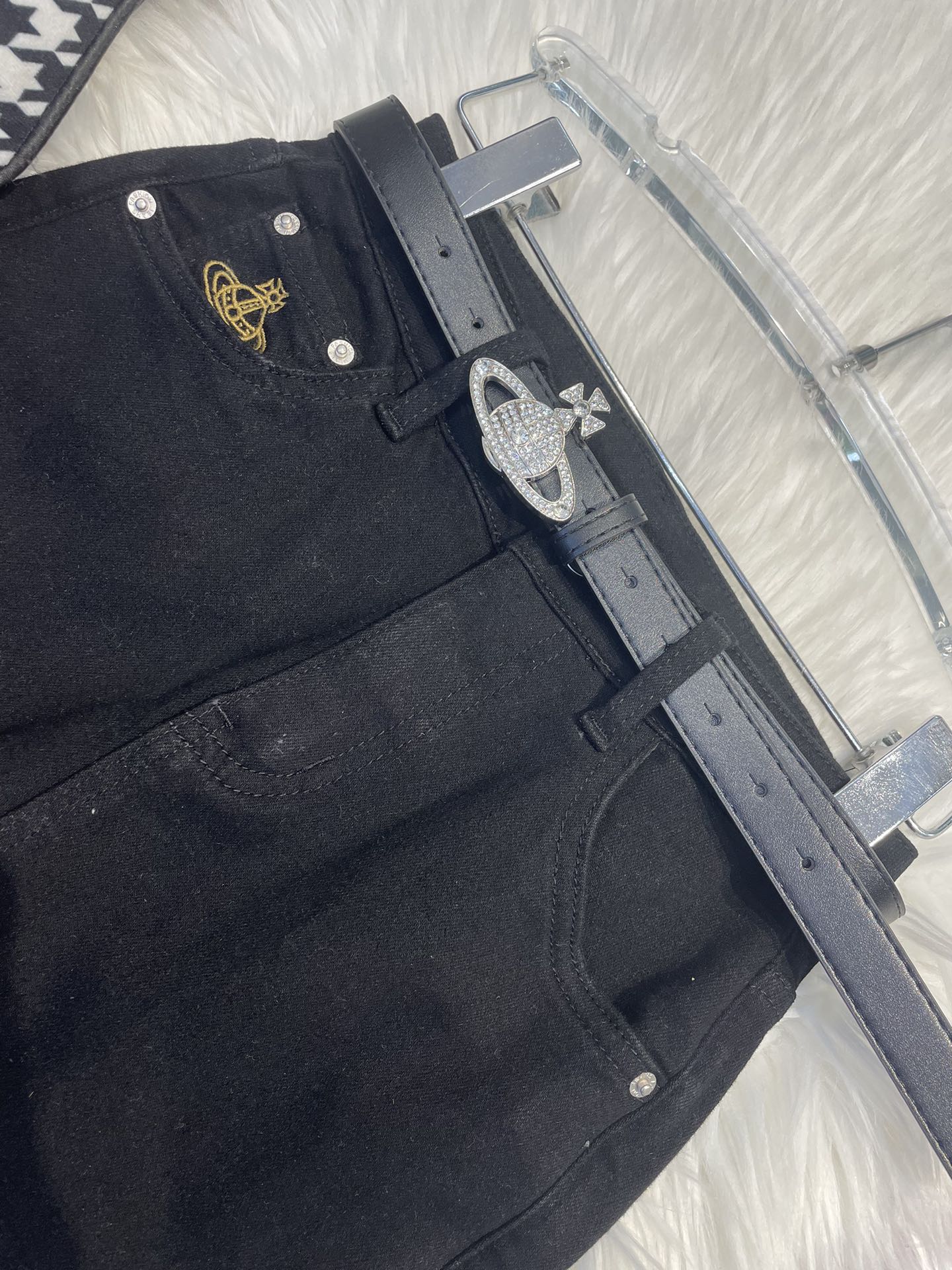 “High-end Women’s Clothes: West Queen Style with Trumpet Pants for Leg Modification” - 图片 3