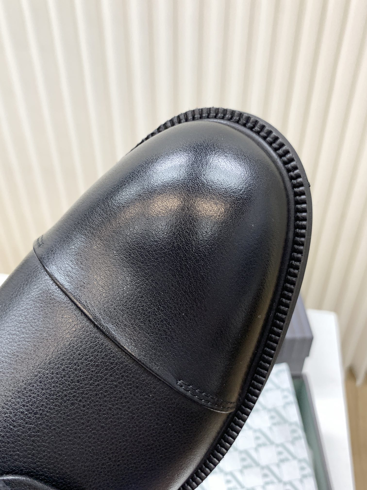 NO:357726,Perfect shoe last, smooth lines, calfskin made, clear and soft leather patterns, full texture, Q-sleeved and unique craftsmanship!  ,,cowhide19860909完美鞋楦 线条流畅 小牛皮制作 皮纹清晰柔软 质感饱满Q套 工艺细节精湛独特！,,cowhide,Men's shoes