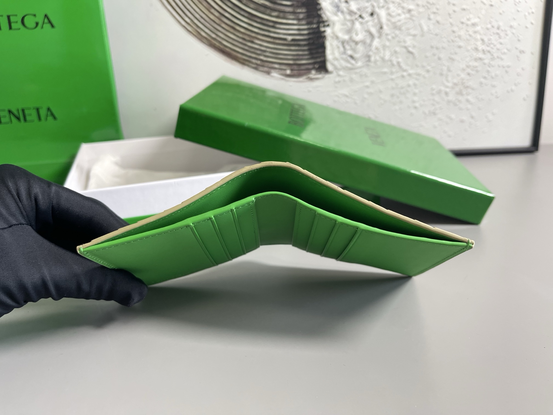 Top batch Bv two-fold vertical version short clip wallet 749400 is a wallet that can be used not only as a wallet but also as a card holder photo 8