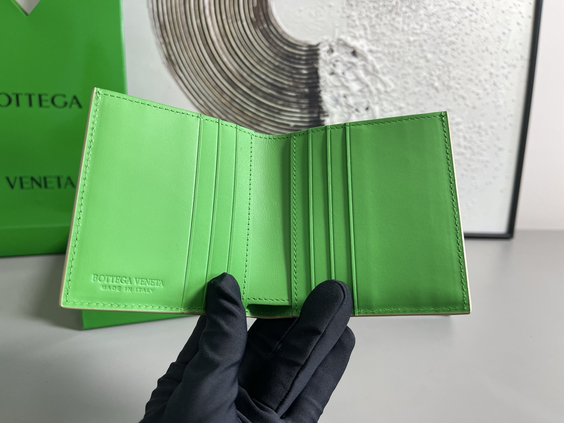 Top batch Bv two-fold vertical version short clip wallet 749400 is a wallet that can be used not only as a wallet but also as a card holder photo 9