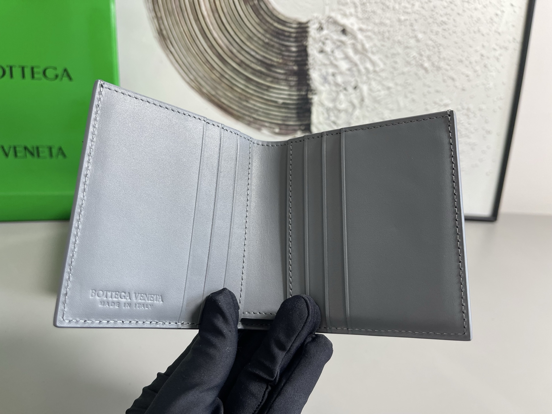 Top batch Bv two-fold vertical version short clip wallet 749400 is a wallet that can be used not only as a wallet but also as a card holder photo 2