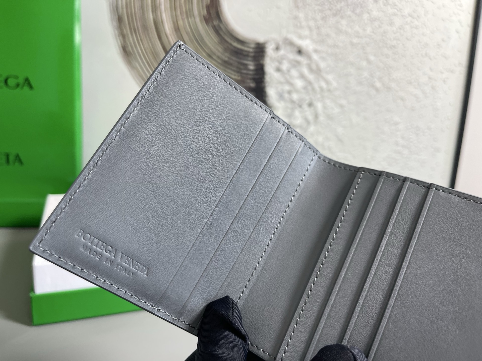 Top batch Bv two-fold vertical version short clip wallet 749400 is a wallet that can be used not only as a wallet but also as a card holder photo 9