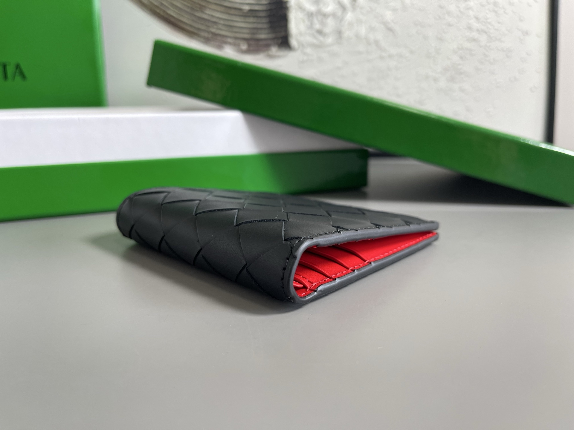 Top batch Bv two-fold vertical version short clip wallet 749400 is a wallet that can be used not only as a wallet but also as a card holder photo 7