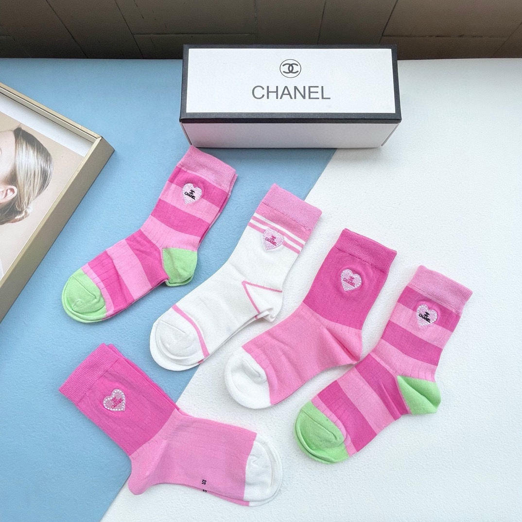 配包装一盒五双Chanel香奈儿爆款高筒袜高版本好看到爆炸欧美大牌高筒袜潮人必不能少的专柜代购品质袜子搭