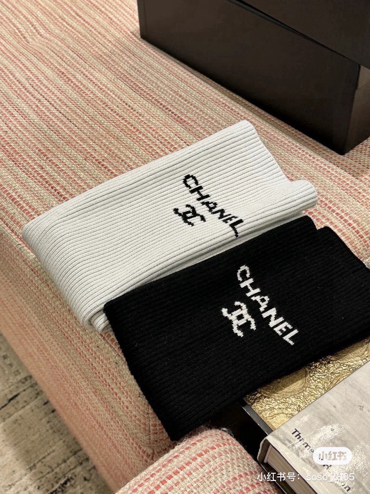 Stylish Early Spring Velvet Socks with Custom Logo and Quality Details - 图片 7