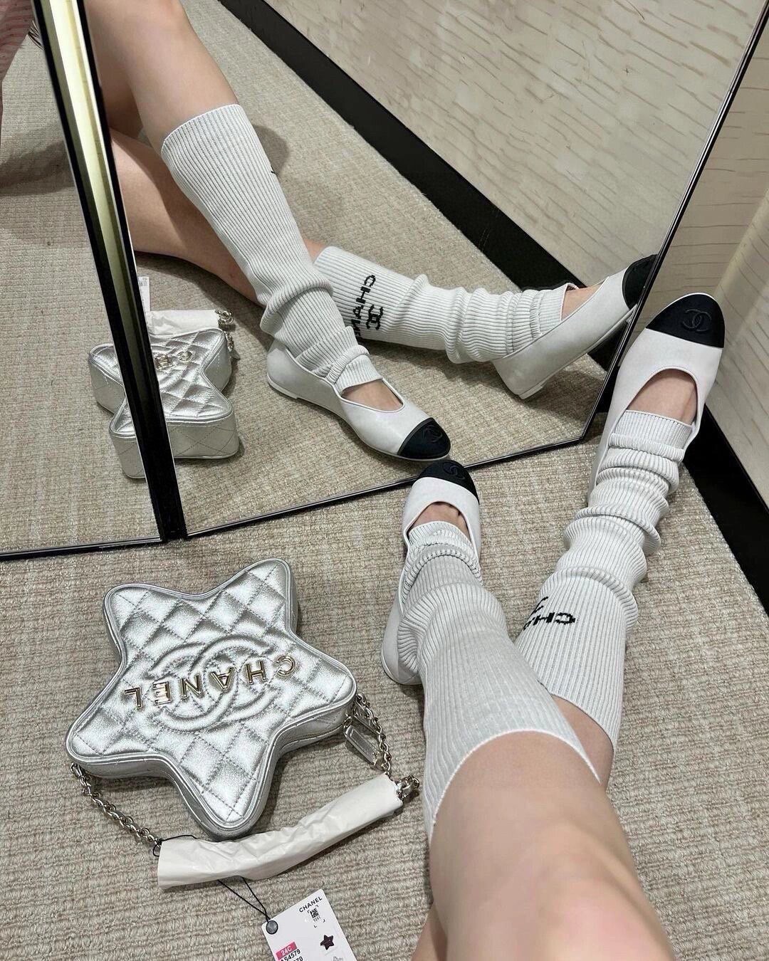 Stylish Early Spring Velvet Socks with Custom Logo and Quality Details - 图片 4