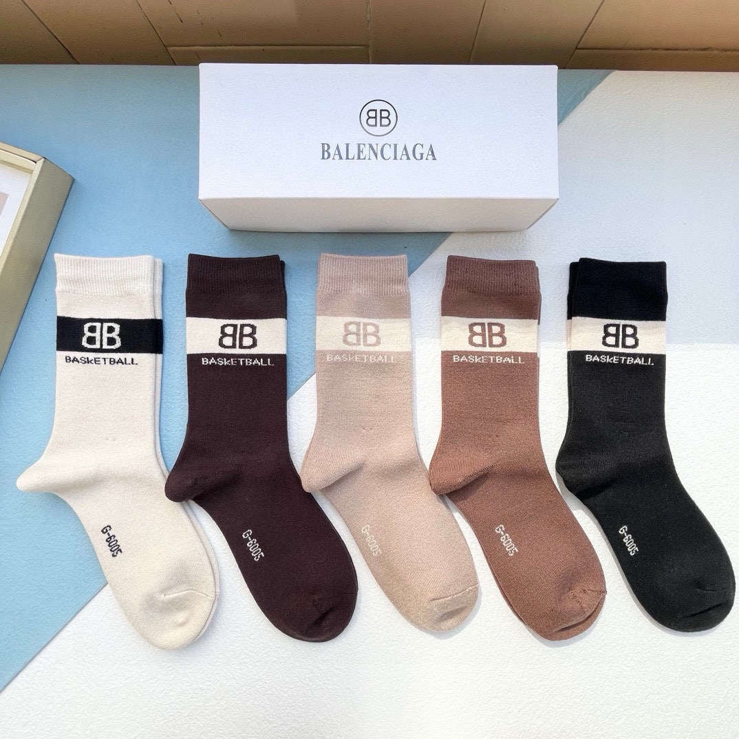 配包装一盒五双BALENCIAGA巴黎世家高版本好看到爆炸袜子羊绒袜超软糯潮人必不能少的专柜代购品质中筒