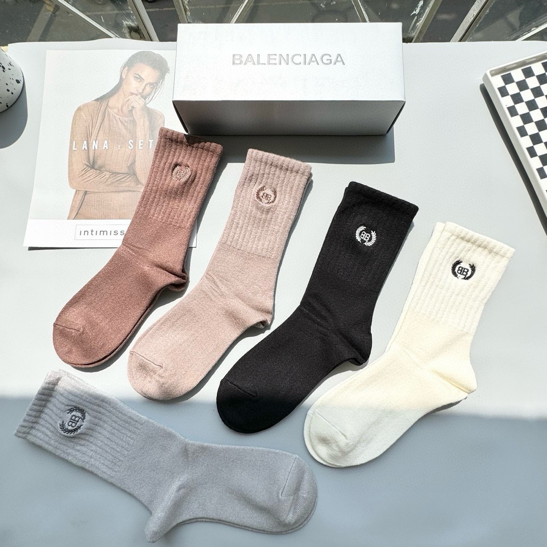 配包装一盒五双BALENCIACA巴黎世家高版本好看到爆炸双B袜子羊绒袜超软糯潮人必不能少的双B专柜代购