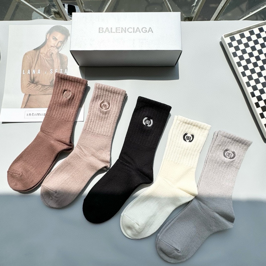 配包装一盒五双BALENCIACA巴黎世家高版本好看到爆炸双B袜子羊绒袜超软糯潮人必不能少的双B专柜代购