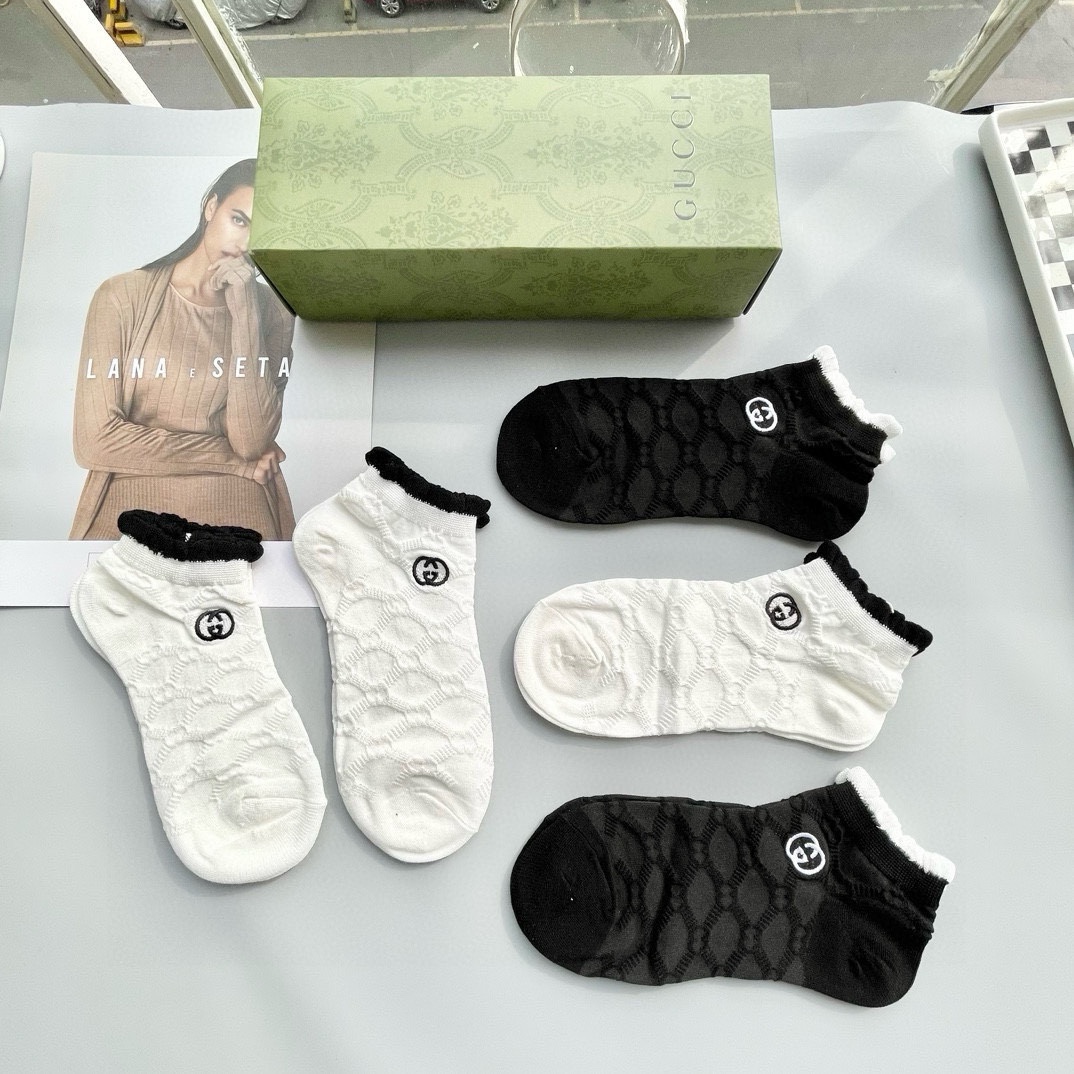 Gucci Short Socks - Designer 5-Pair Set - Fashionable and Comfortable 5 i1733065550 7232 1