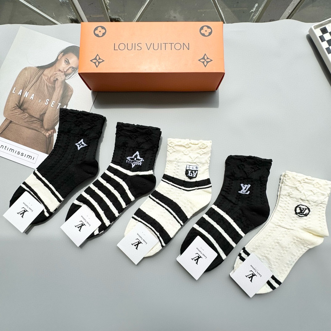 Louis Vuitton Mid-Calf Socks - Designer Style, Premium Quality, 5-Pair Set 6 i1733066603 4457 5