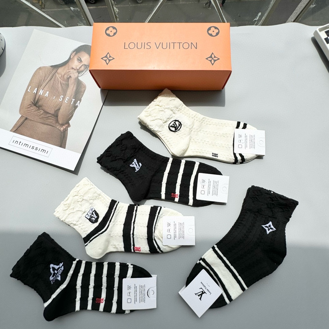 Louis Vuitton Mid-Calf Socks - Designer Style, Premium Quality, 5-Pair Set 4 i1733066604 4427 8