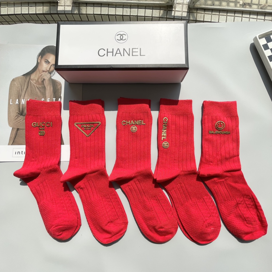 Roman Title “Ins” Packed with Long-Term Socks and Decorations for Letter. - 图片 1
