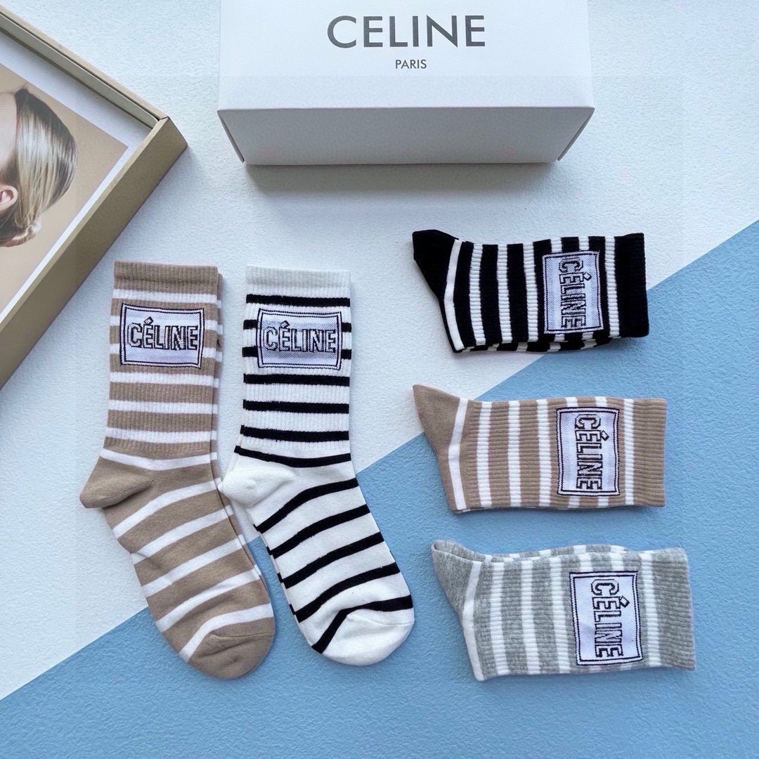 Organizing Socks and Money for Quick Departure: Essential Packing Tips. - 图片 6