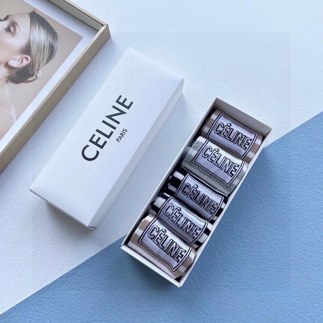 Organizing Socks and Money for Quick Departure: Essential Packing Tips. - 图片 8