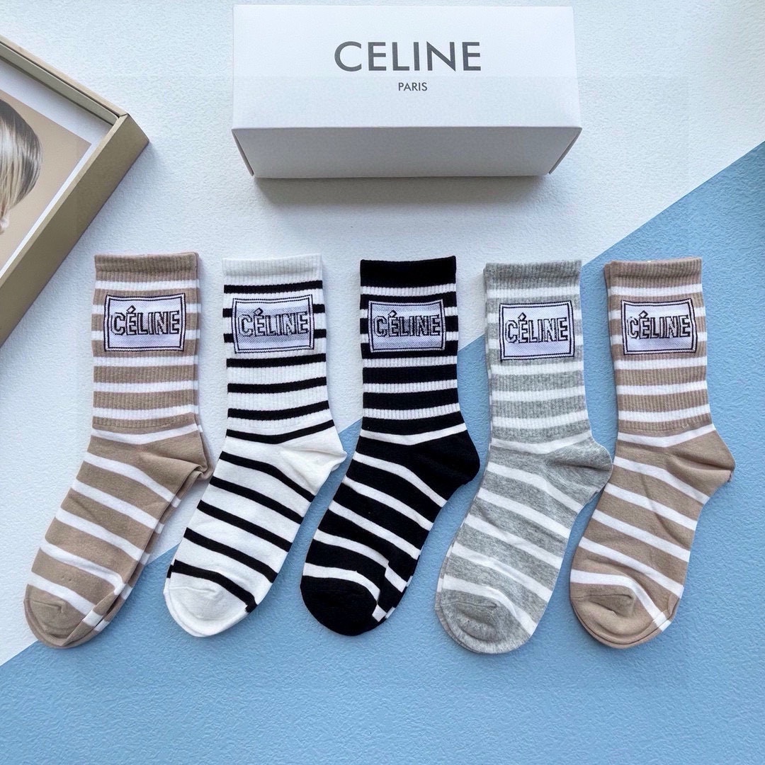 Organizing Socks and Money for Quick Departure: Essential Packing Tips. - 图片 9