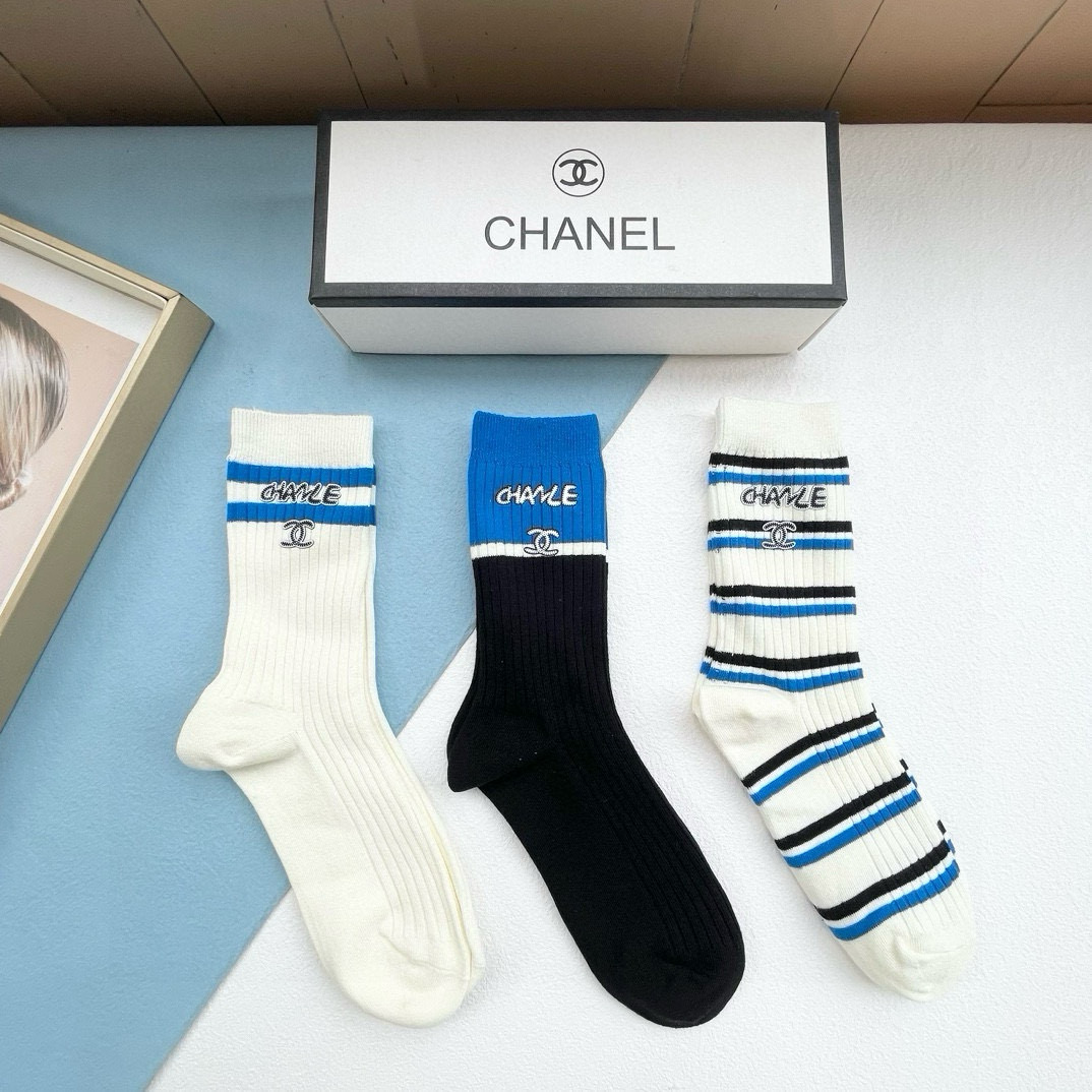 NO:294686,Packaging [one box and three pairs] CHANEL Chanel Internet celebrity hottest ~ It’s easy to see the explosion. The counter purchasing quality that European and American big-name mid-tube socks are indispensable. Socks, which are super high-quality and fashionable. Ahhhhhh~~ Recommended and recommended ~~ Must-in-one fashionable items!  !  socks, stockings, socks, chanel, chanel, socks19860909配包装【一盒三双】CHANEL香奈儿 网红爆款 ～好看到爆炸 欧美大牌中筒袜潮人必不能少的专柜代购品质 袜子 ,搭配起来超高逼格 时髦度爆表啊啊啊啊～～推荐推荐推荐～～必入时髦小单品！！袜子,丝袜,袜子,chanel,chanel,socks,accessory