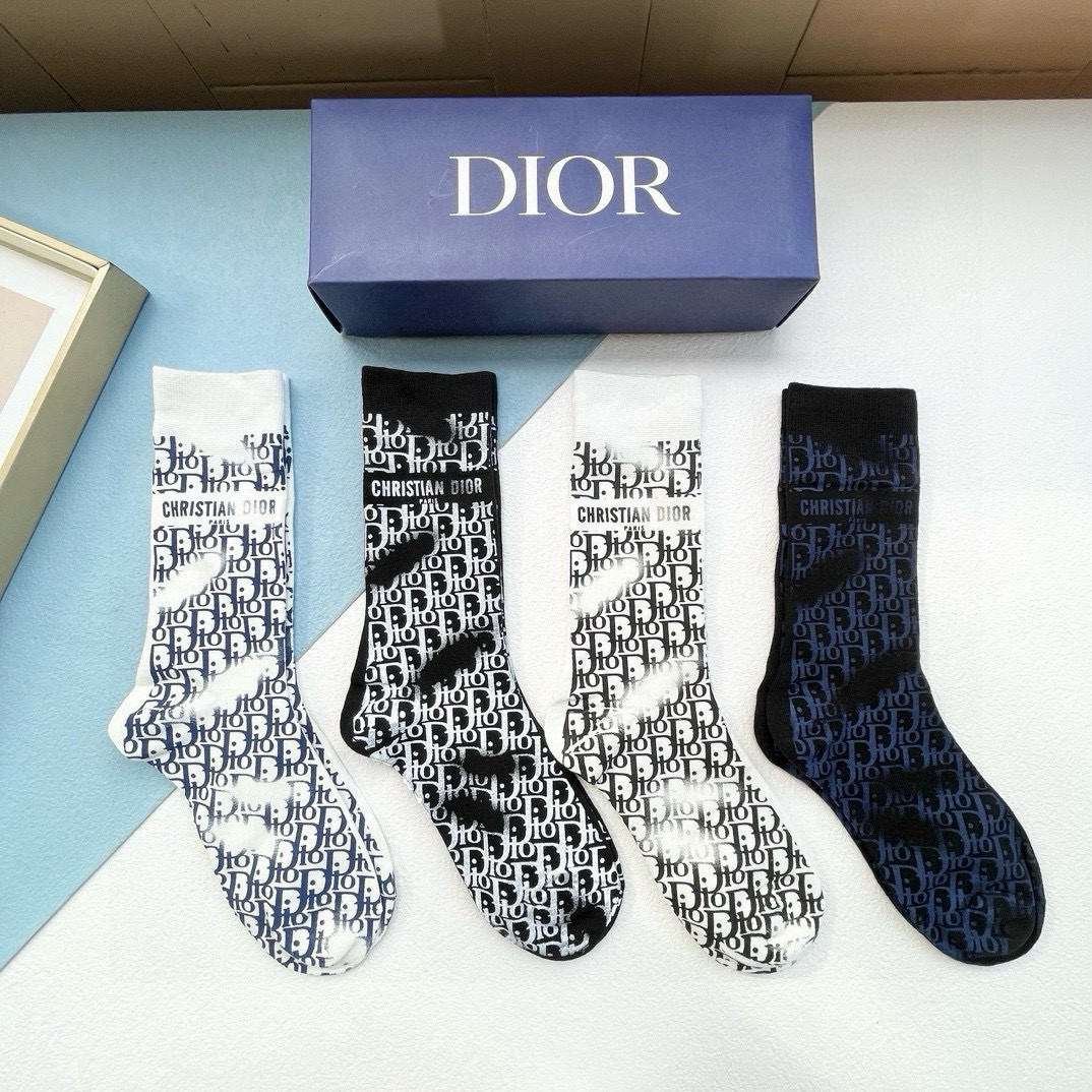 NO:294706,Packaging [One box and four pairs] Dior · Dior super popular internet celebrity socks D home official website synchronous jacquard letter calf socks, ins celebrity internet celebrity recommendations are very popular pure cotton material, thin, soft and breathable, all seasons, European and American big street must-have socks, stockings, socks, dior, dior, dior, dior, socks19860909配包装【一盒四双】Dior · 迪奥超级爆款网红袜子D家官网同步提花字母小腿袜,ins明星网红推荐火爆至极纯棉材质,轻薄柔软透气,四季通用,欧美大牌街头必备袜子,丝袜,袜子,dior,dior,dior,socks,accessory
