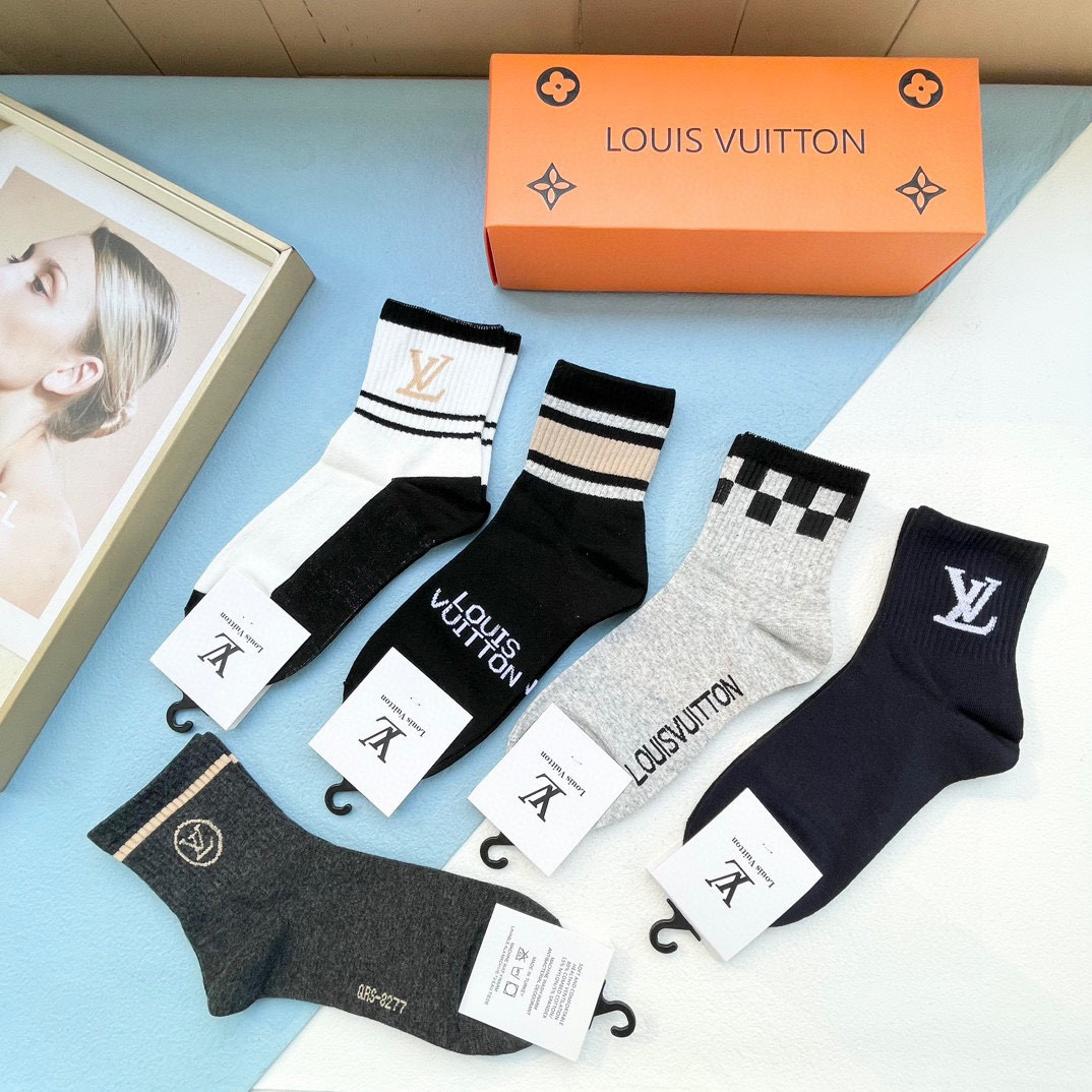 High-Quality LV Louis Vuitton Battery Socks: Explosive Design in a Box - 图片 8