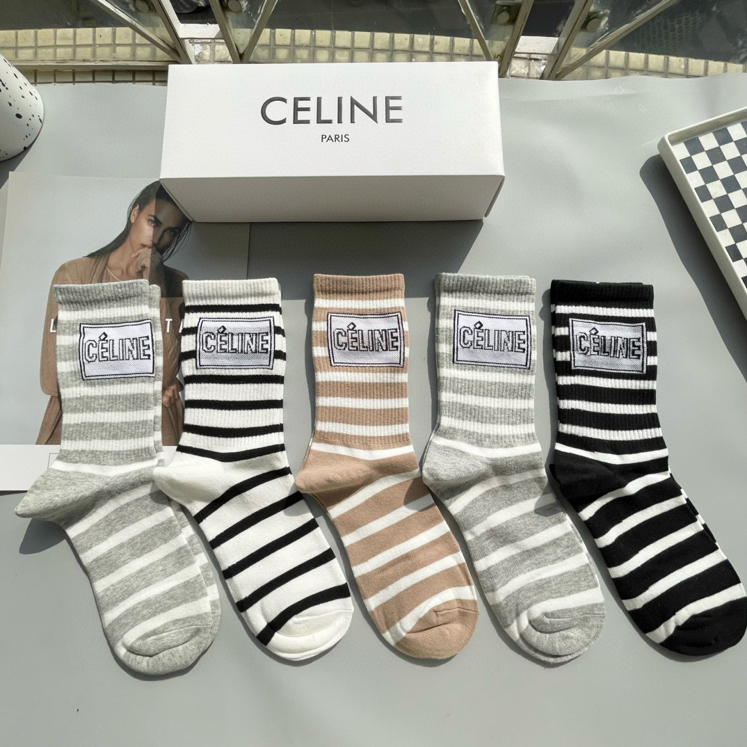 NO:296444,Packaging [one box and five pairs] CELINE · Celine's high-quality super popular internet celebrity socks ce home official website synchronous embroidered letter mid-tube socks, ins celebrity internet celebrity recommendations are very popular pure cotton material, lightweight and soft and breathable, universal in all seasons, European and American big street must-have socks, stockings, celine, celine, socks19860909配包装【一盒五双】CELINE · 赛琳高品质超级爆款网红袜子ce家官网同步刺绣字母中筒袜,ins明星网红推荐火爆至极纯棉材质,轻薄柔软透气,四季通用,欧美大牌街头必备袜子丝袜,袜子,celine,celine,socks,accessory