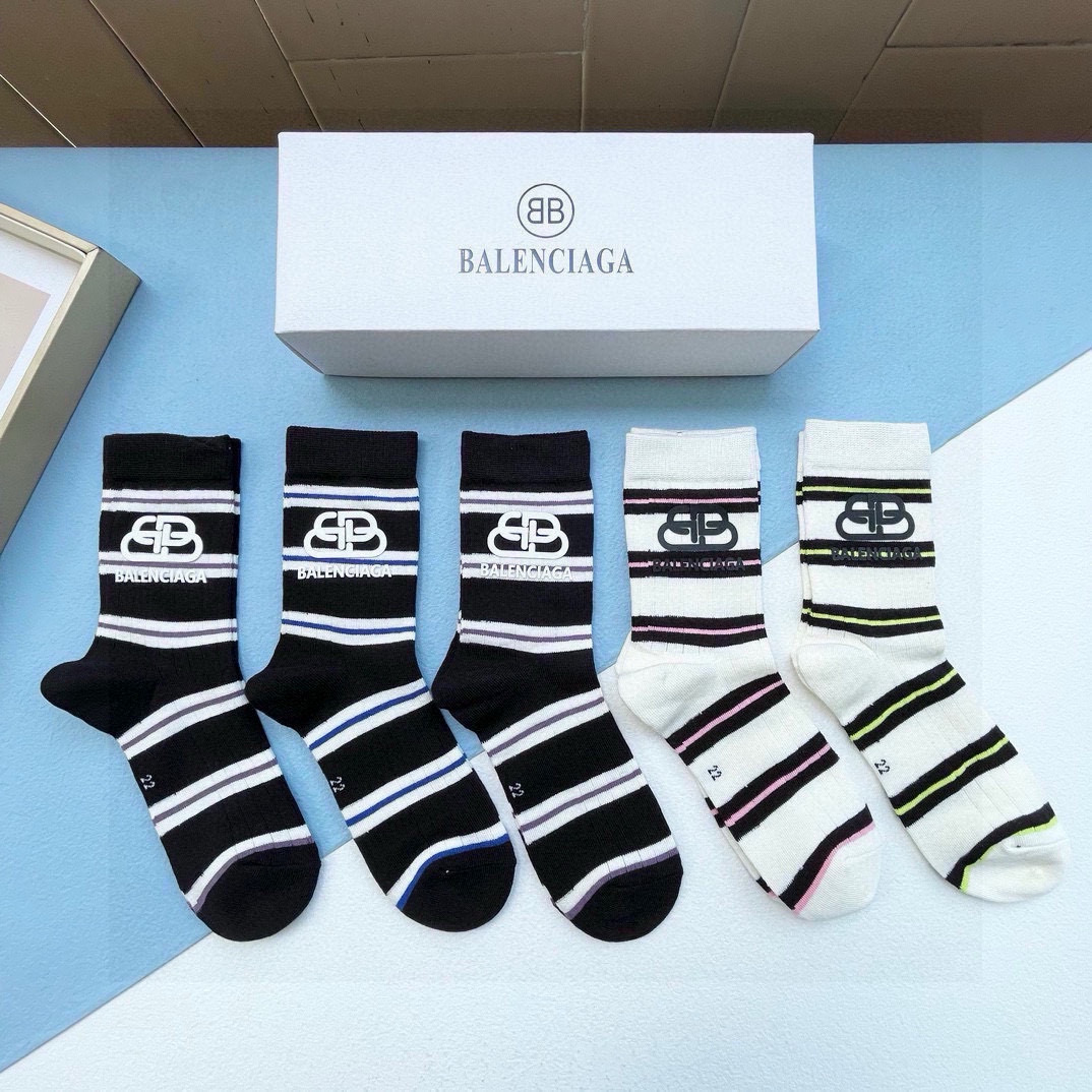 NO:296484,Packaging [One box and five pairs] BALENCIAGA · Balenciaga High quality and good viewing explosion European and American brands of high-tube socks must be missed by men and women trendy people. Quality high-tube socks are super high-quality and fashionable. Ahhhhh~~ Recommended and recommended~~ Must-in-one fashionable items!  !  !  socks, stockings, socks, balenciaga, balenciaga, socks19860909配包装【一盒五双】BALENCIAGA · 巴黎世家 高品质好看到爆炸欧美大牌高筒袜男女款潮人必不能少的专柜代购品质高筒袜子 ,搭配起来超高逼格 时髦度爆表啊啊啊啊～～推荐推荐推荐～～必入时髦小单品！！！袜子丝袜,袜子,balenciaga,balenciaga,socks,accessory
